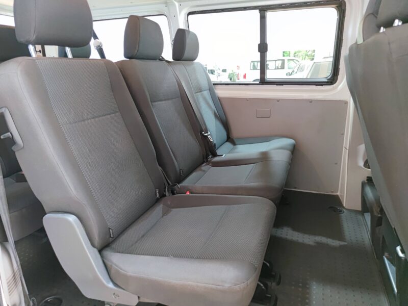 VOLKSWAGEN TRANSPORTER KOMBI