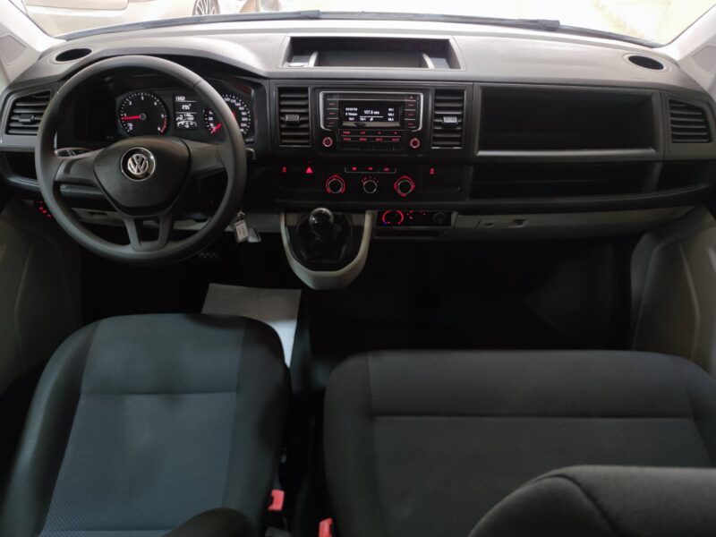 VOLKSWAGEN TRANSPORTER KOMBI