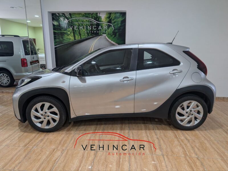 TOYOTA AYGO X 1.0 xplay 5p.