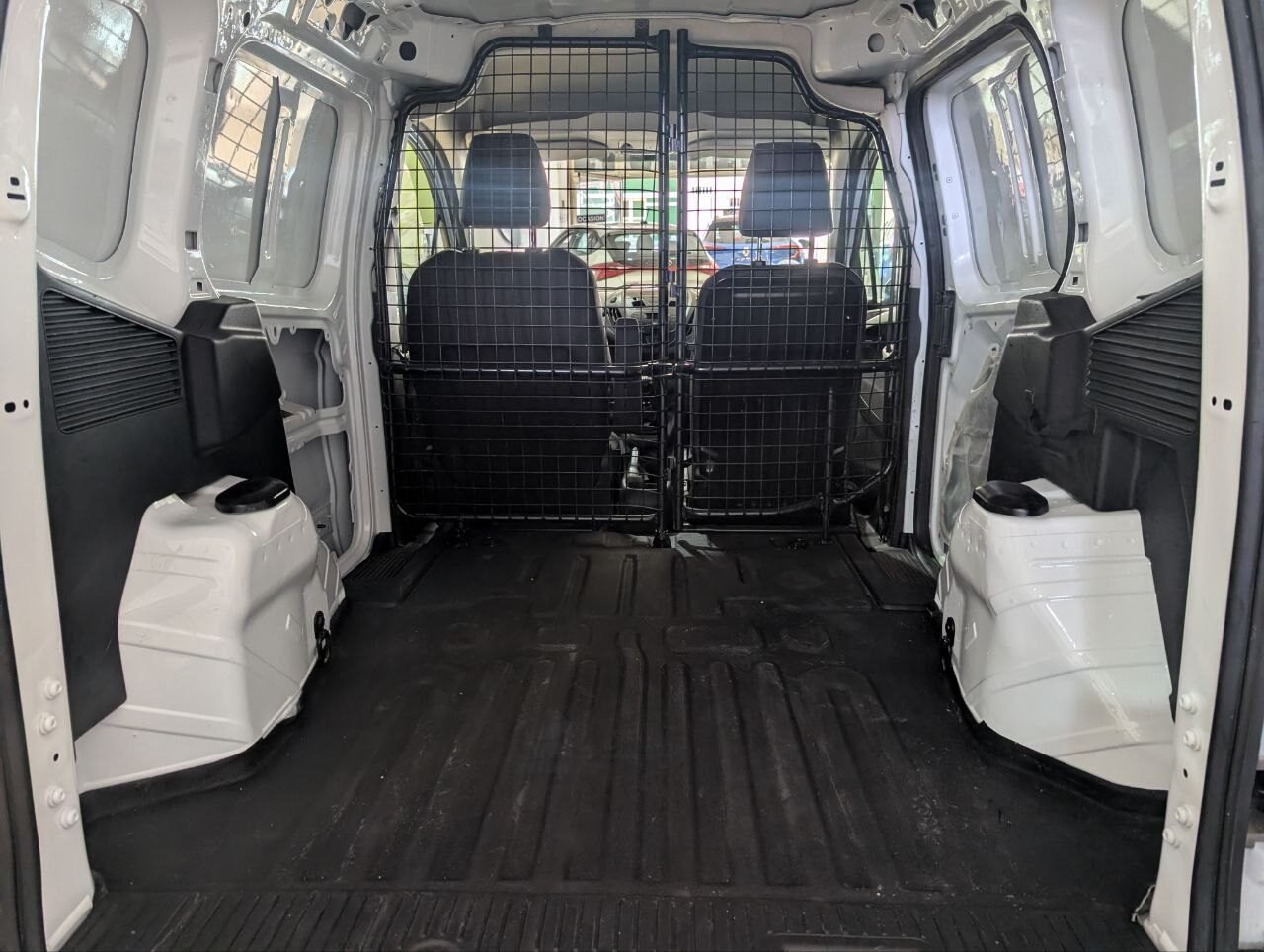 FORD TRANSIT COURIER