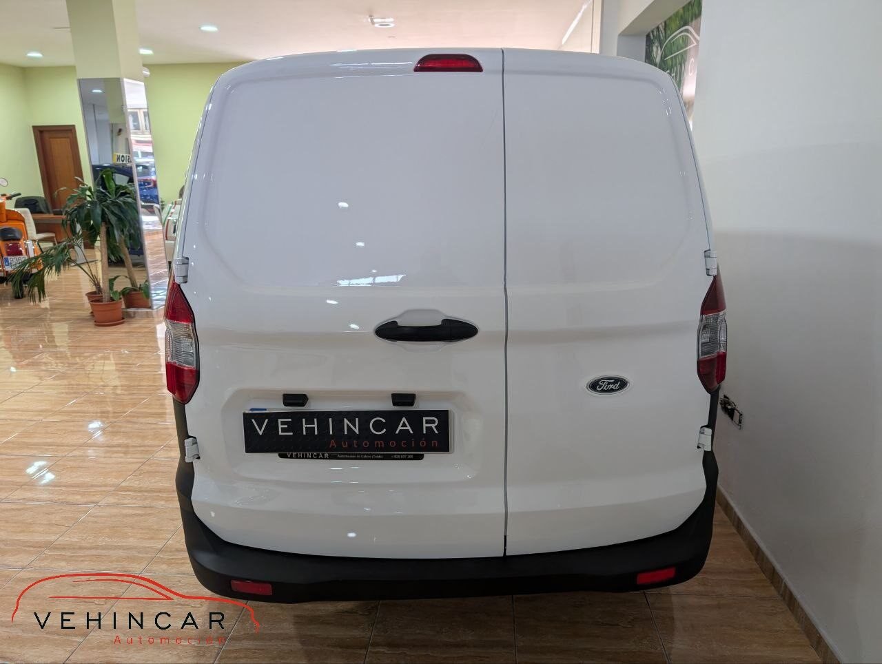 FORD TRANSIT COURIER