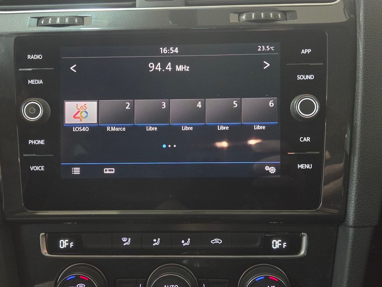 VOLKSWAGEN GOLF RLine