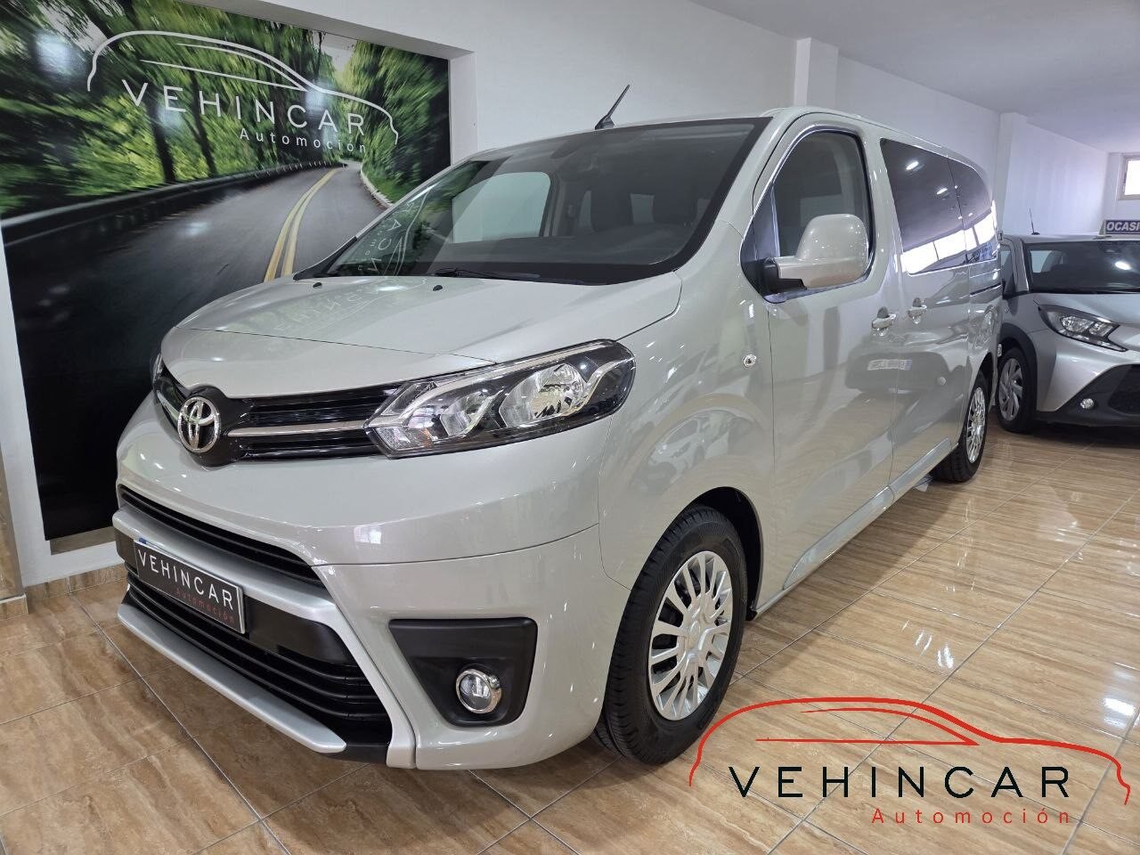 TOYOTA PROACE