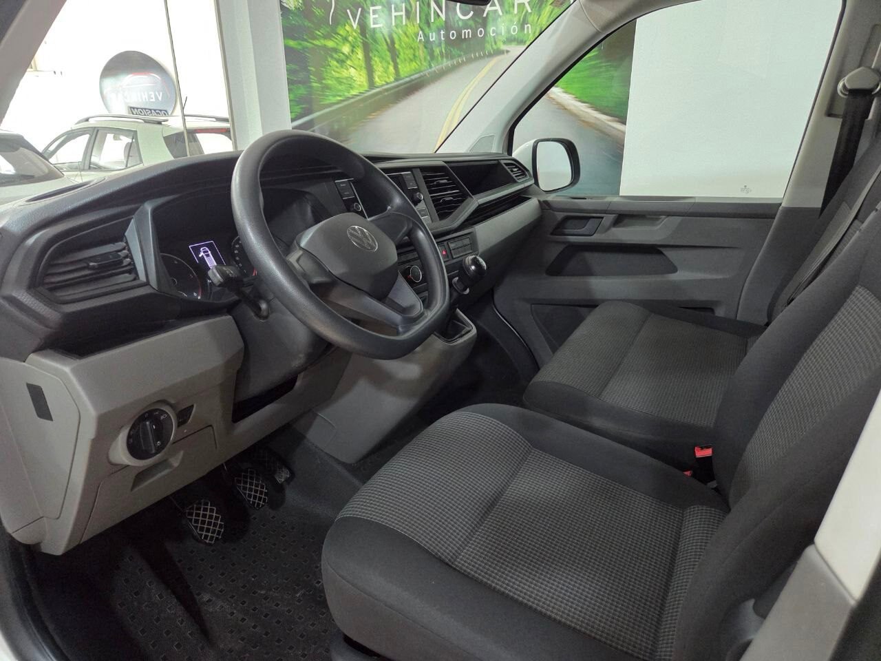 VOLKSWAGEN TRANSPORTER