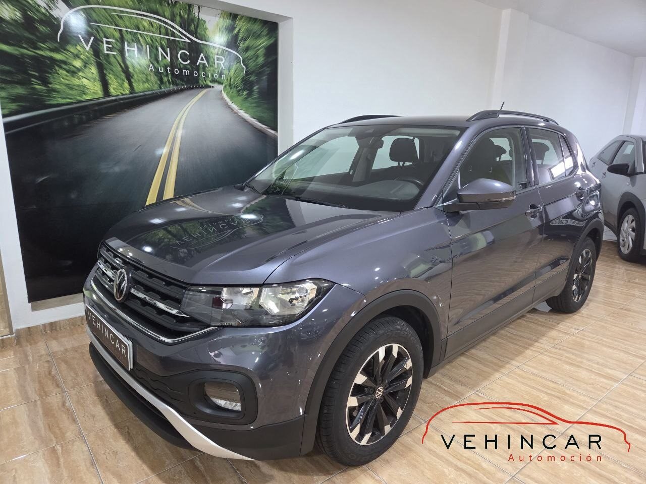 VOLKSWAGEN T-CROS ADVANCE