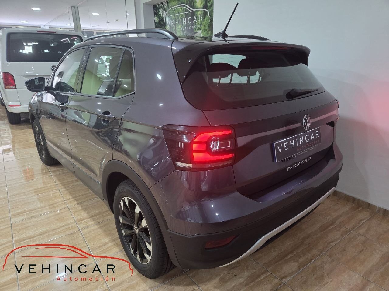 VOLKSWAGEN T-CROS ADVANCE