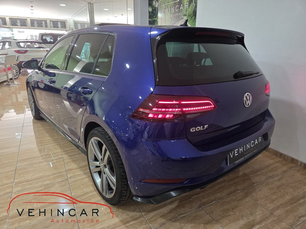 VOLKSWAGEN GOLF RLine