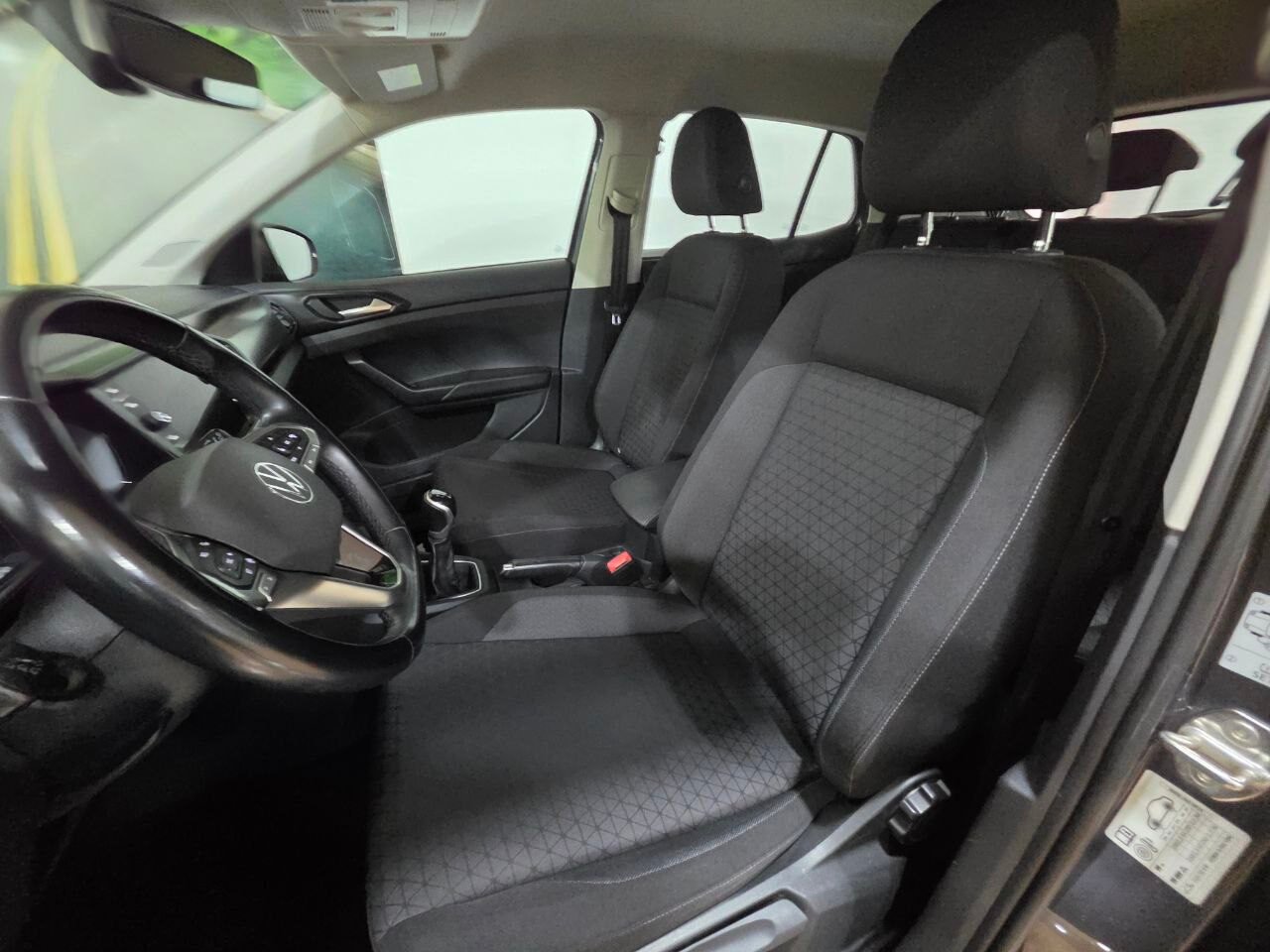 VOLKSWAGEN T-CROS ADVANCE