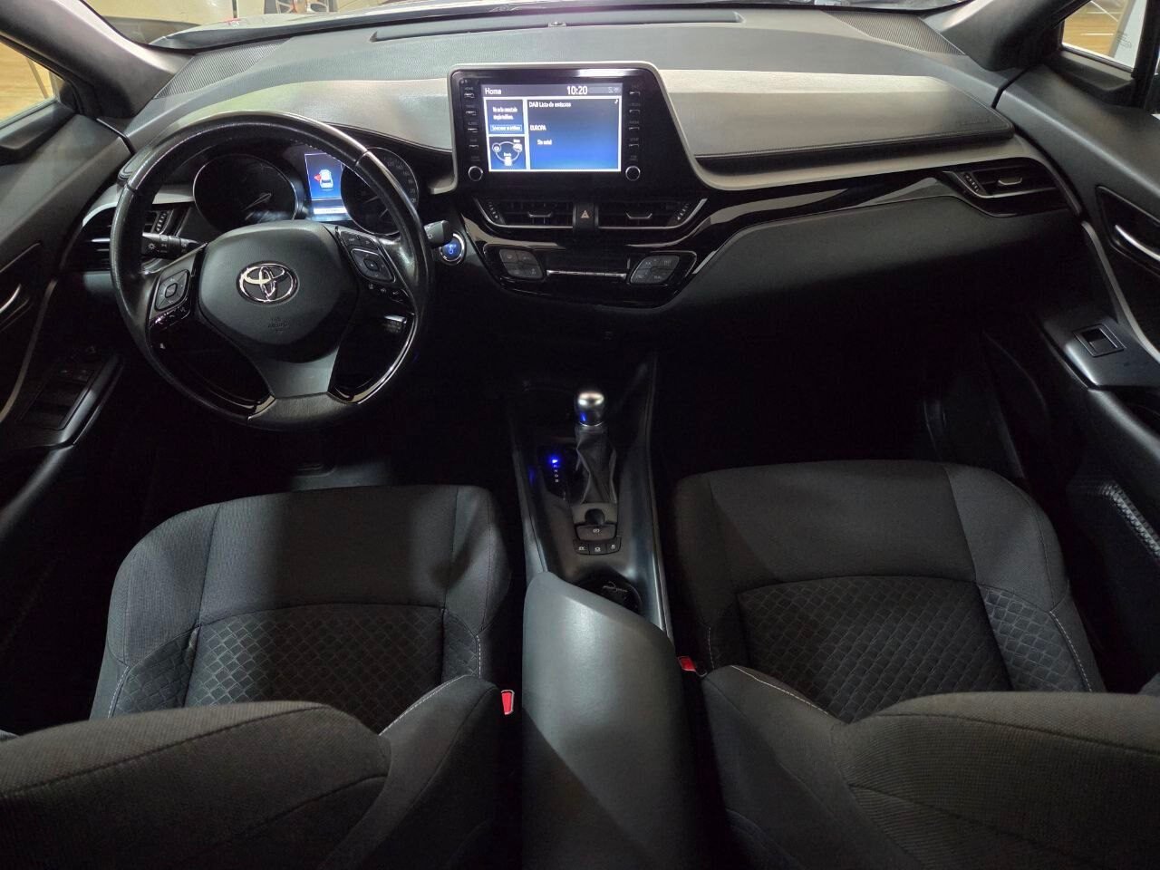 TOYOTA CHR