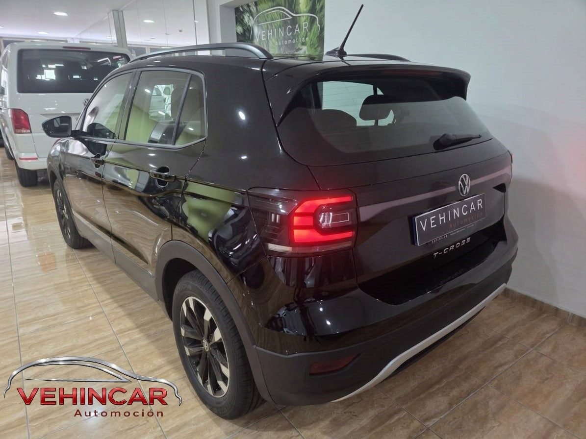 VOLKSWAGEN T-CROS