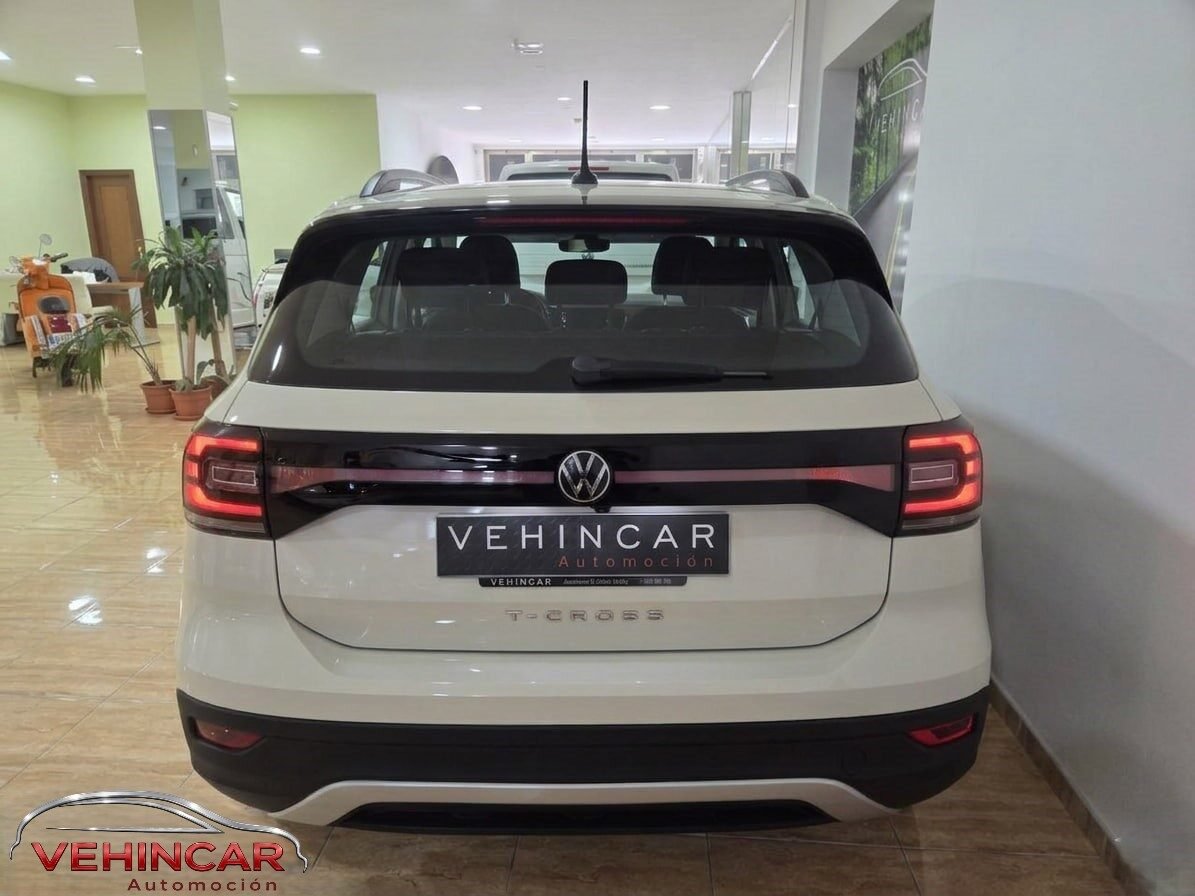 VOLKSWAGEN T-CROS ADVANCE