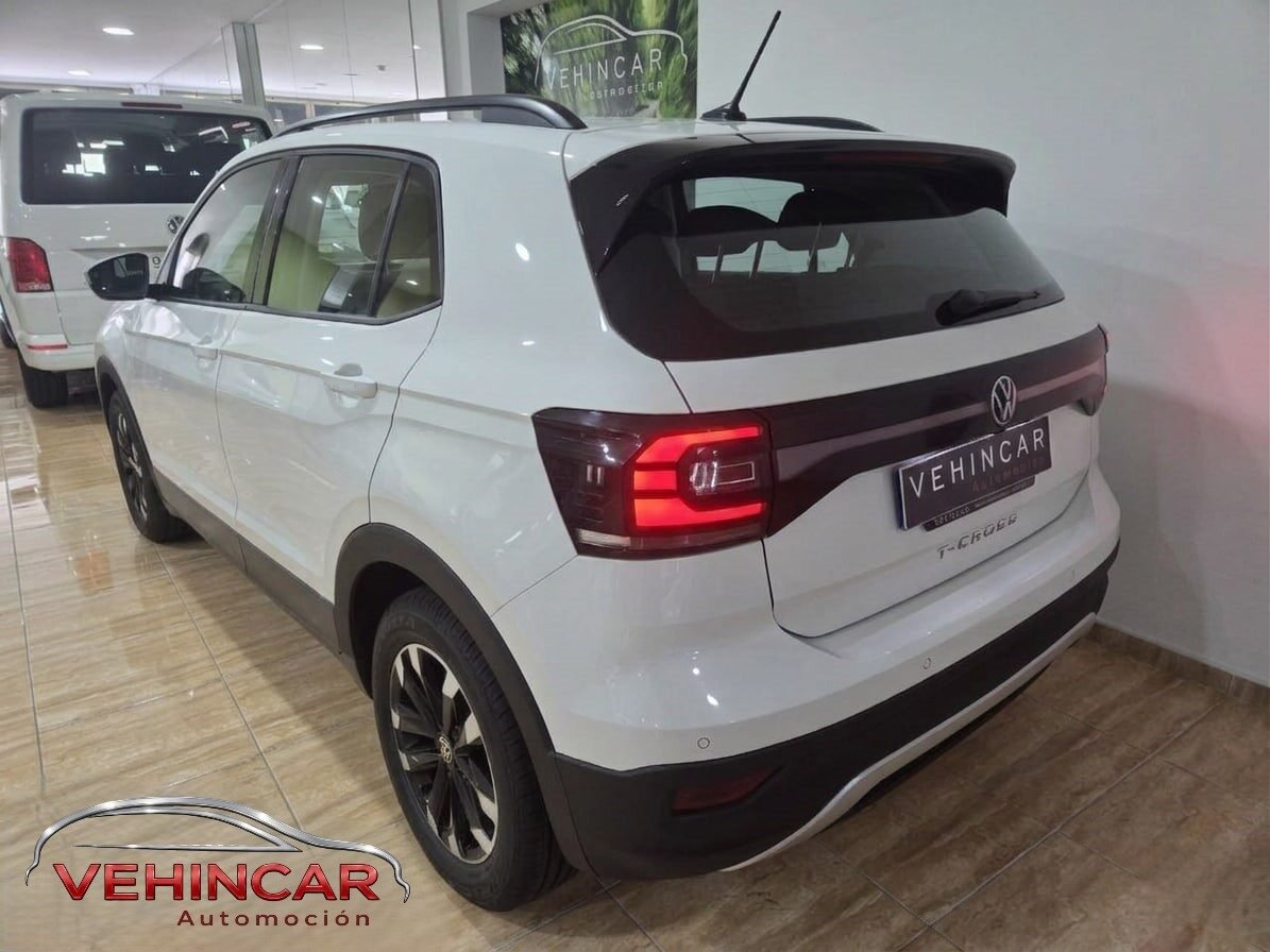 VOLKSWAGEN T-CROS ADVANCE