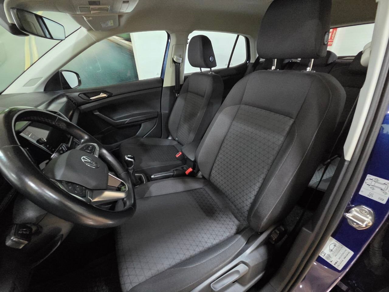 VOLKSWAGEN T-CROS ADVANCE