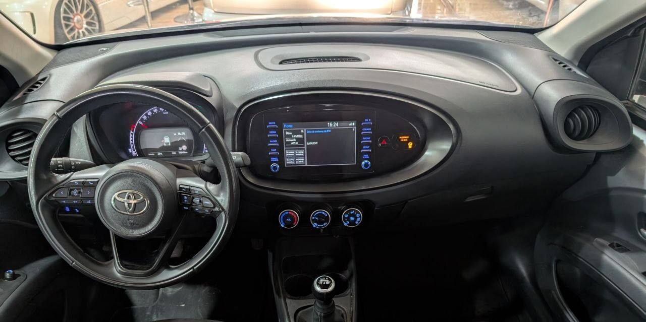 TOYOTA AYGO X